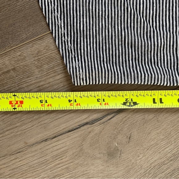 NWT LOFT XS Linen Stripe Short Sleeve Tee Short Top with Pocket - Picture 10 of 13